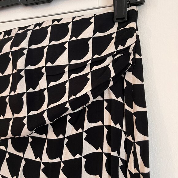 Zara Geometric Skirt with Front Slit - Picture 4 of 6